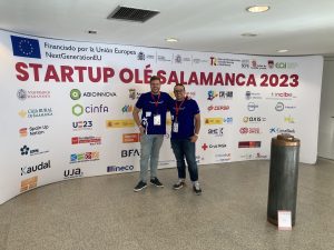 Samuel Sesmilo con premio Startup Olé