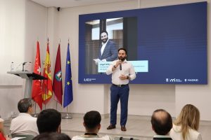Concejal Ángel Niño en Foro Inversión iLAB-