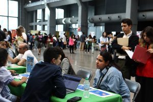 Participantes_en_Feria_Empleo_Villaverde_25