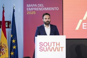 Ángel niño presentando